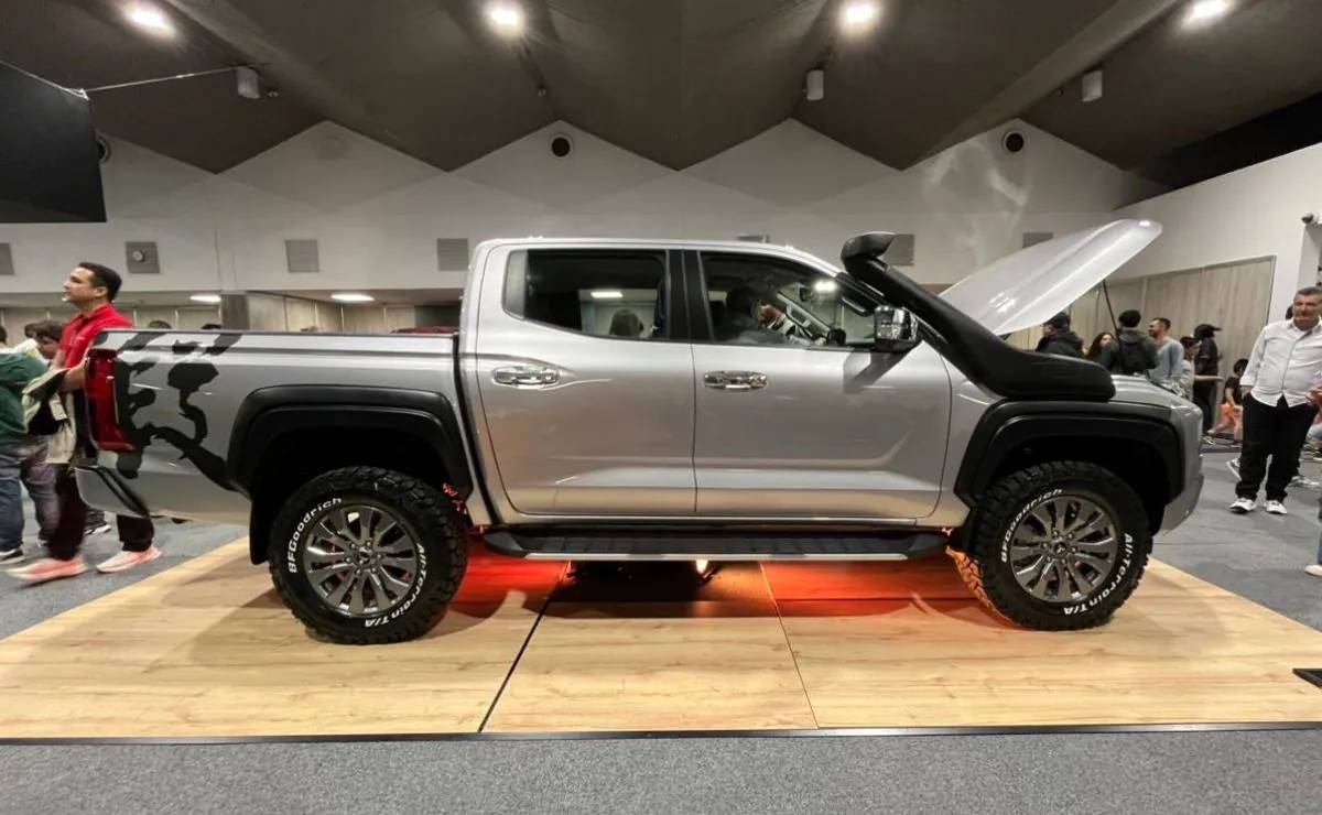 Mitsubishi L200 version