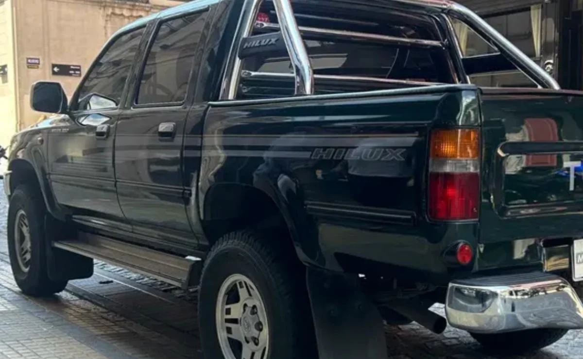 Una Toyota Hilux de 2001