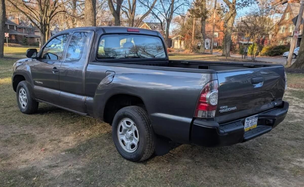 Toyota Tacoma 1
