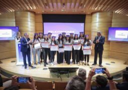 Scania y otra graduación