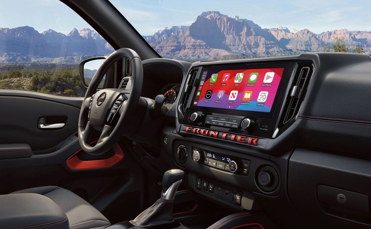 Nissan Frontier V6 PRO 4X NISMO 2026 interior