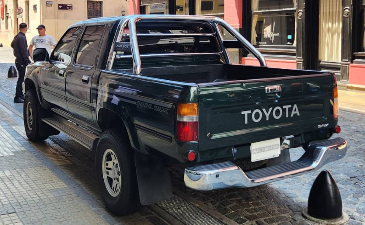 La Toyota Hilux que se vende por menos de 30000 dólares: ¿cuál y por qué? 3 Toyota Hilux de 2001