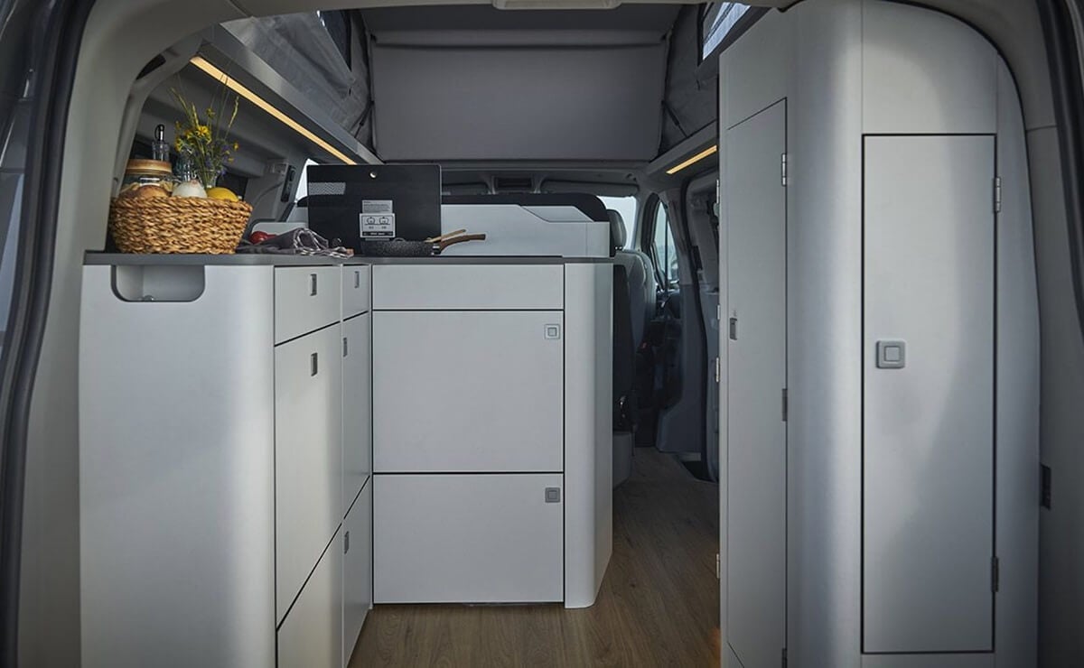 Ford Nugget 40° Aniversario interior