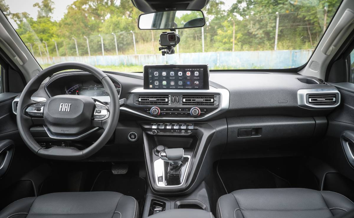 Interior Fiat Titano