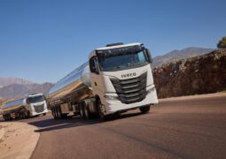 Iveco S-Way Leggero para transporte de combustibles