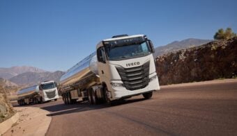 Iveco S-Way Leggero para transporte de combustibles