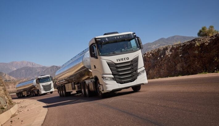 Iveco S-Way Leggero para transporte de combustibles
