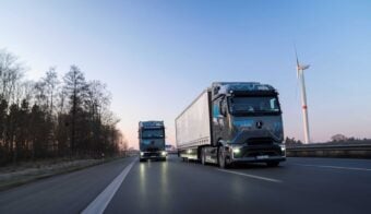 Prueba de resistencia de carga de megavatios en largas distancias: Mercedes-Benz Trucks envía el eActros 600 desde Alemania a Suecia 28 Dos Mercedes-Benz eActros 600, en pruebas