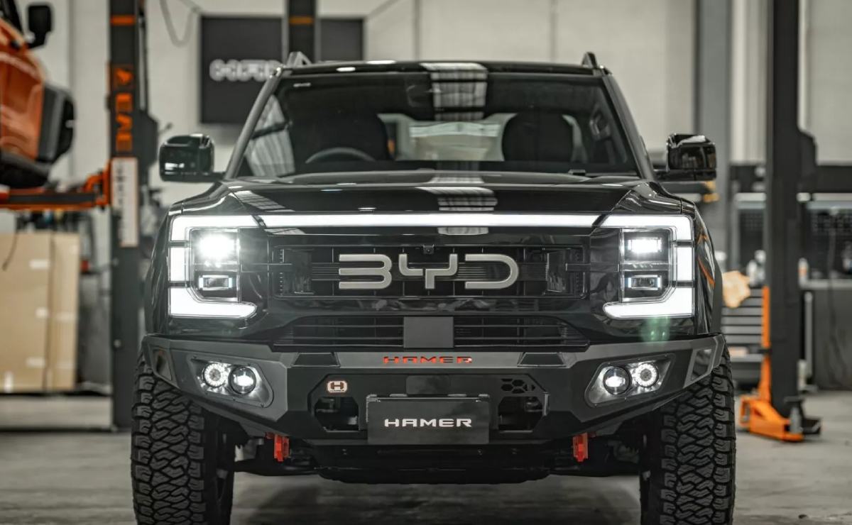 BYD Shark 6: la pick up híbrida china va por Toyota Hilux 3 BYD Shark 6 frontal