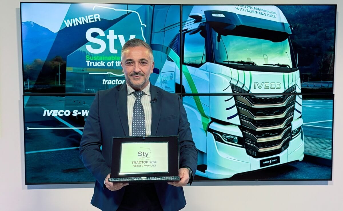 IVECO gana por tercer año consecutivo el prestigioso premio al camión sostenible del año 3 IVECO S‑Way GNL premio