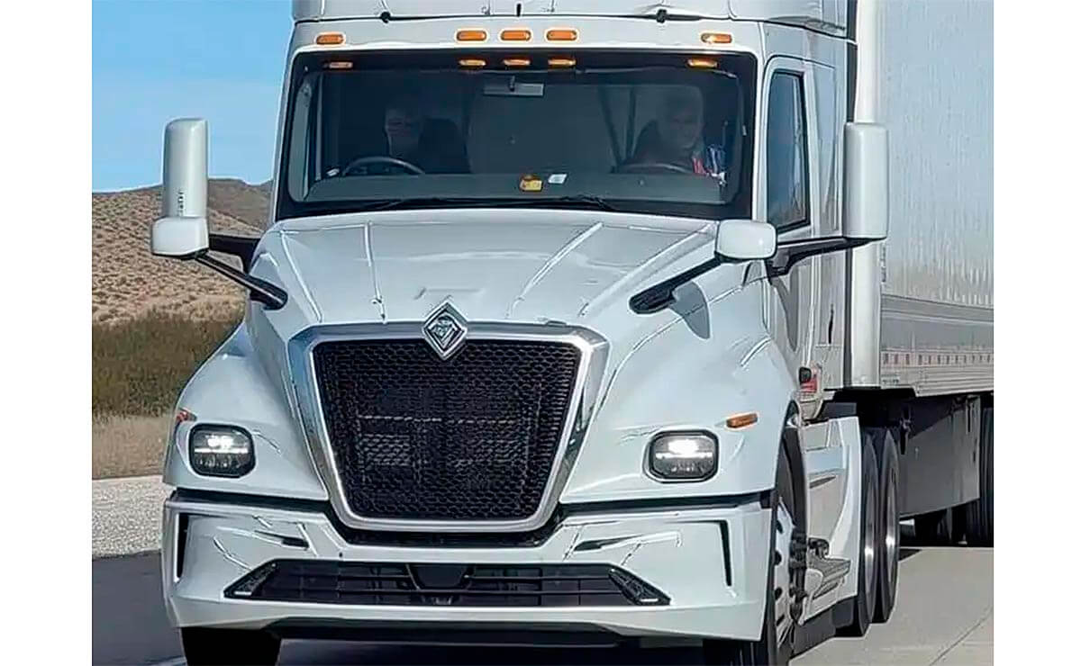 International nuevo camion perfil