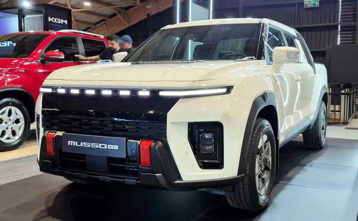 KGM Musso EVX perfil
