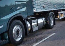 Volvo Trucks vendió 10000 camiones a gas