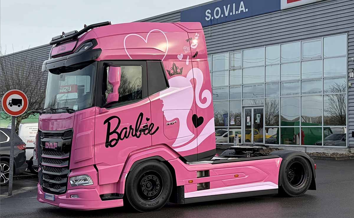 Barbie, de color rosa y único en su especie: ¿cómo es el camión más distinto? 3 DAF Barbie
