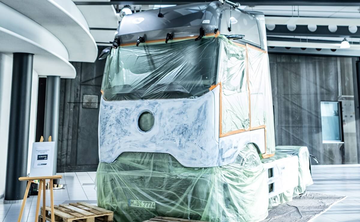 Mercedes Benz Actros L Art Edition