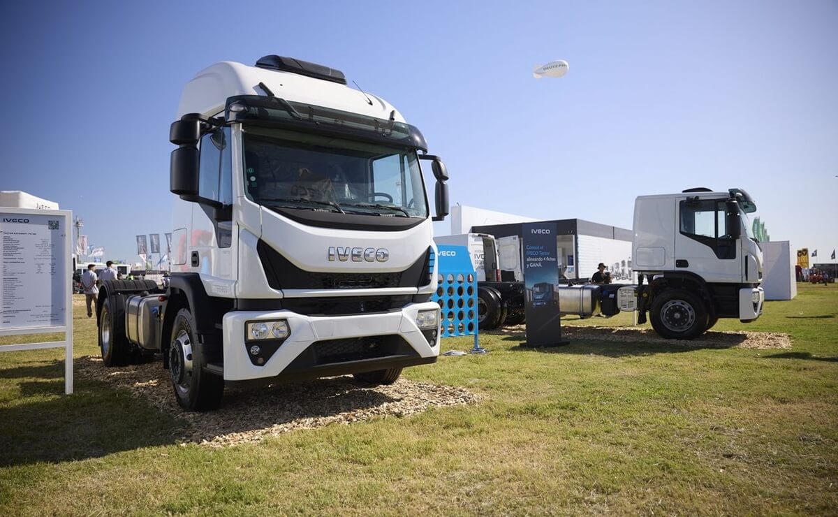 IVECO presenta en Expoagro su estrategia de producción nacional e integración regional 4 Tector 170 280N
