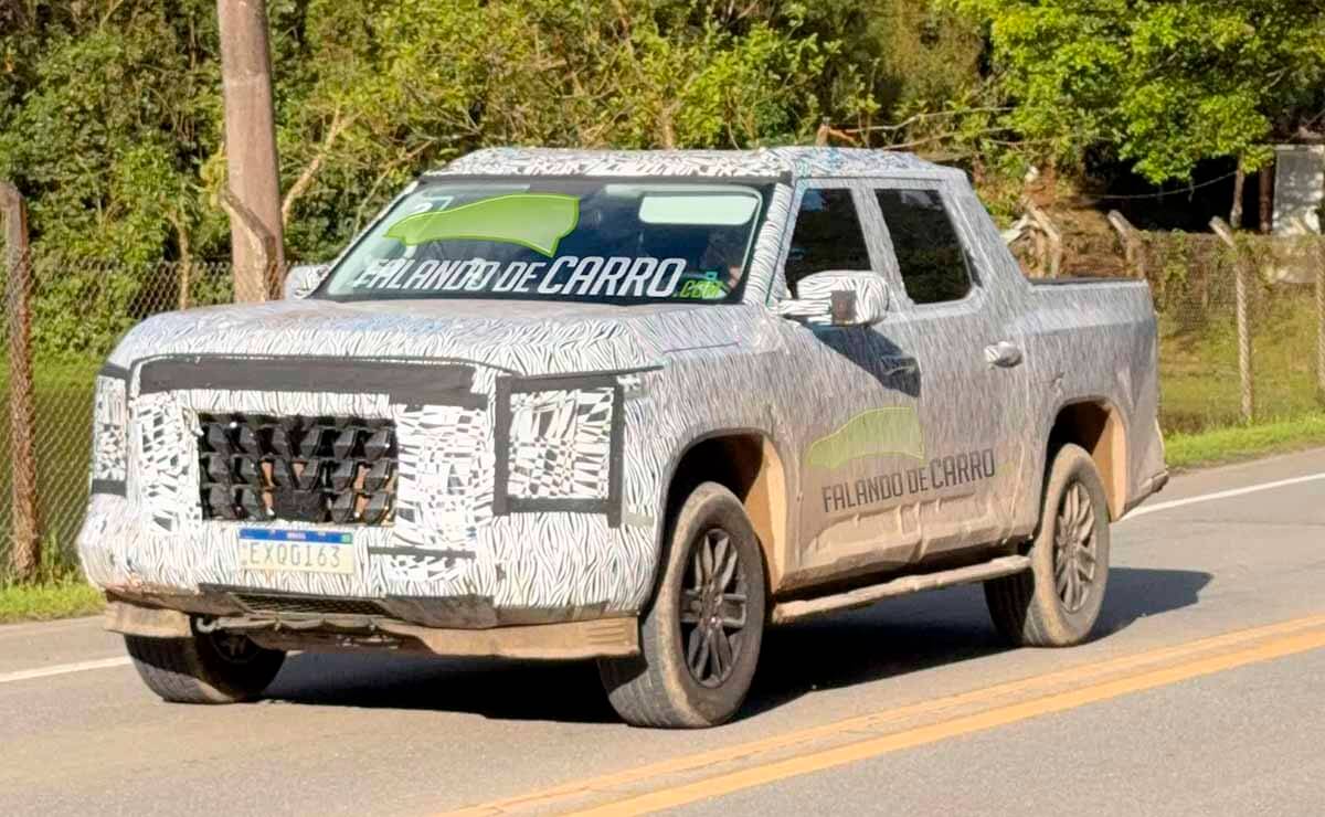 Volkswagen Amarok camuflada