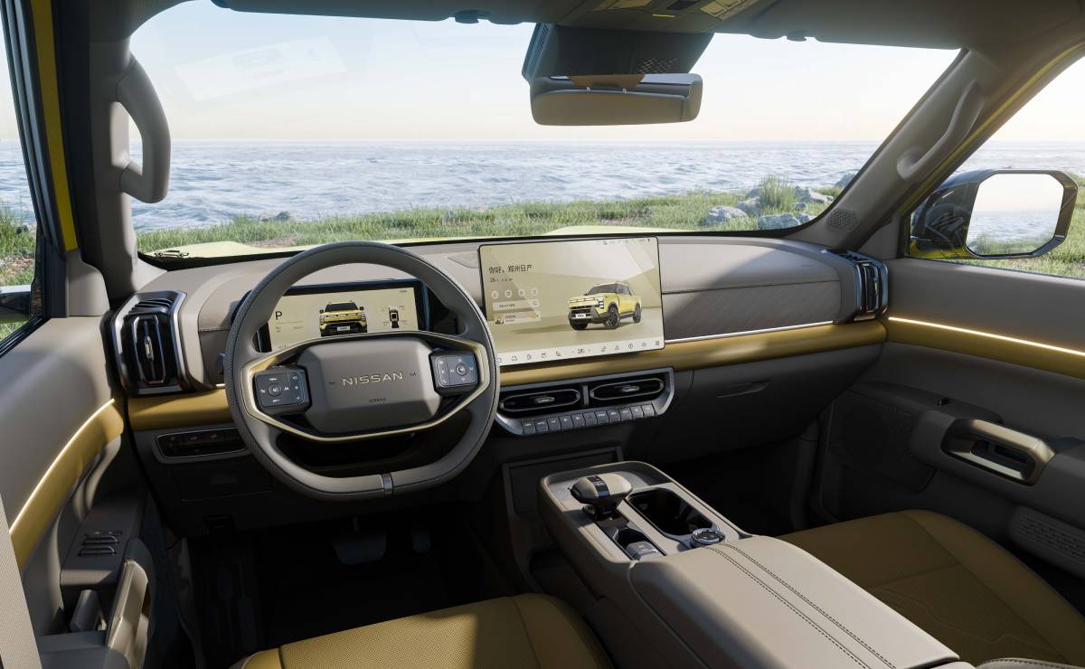 Nissan Frontier Pro PHEV por dentro