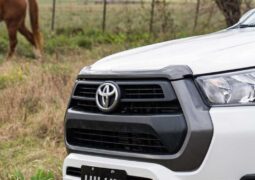 Toyota Hilux precio