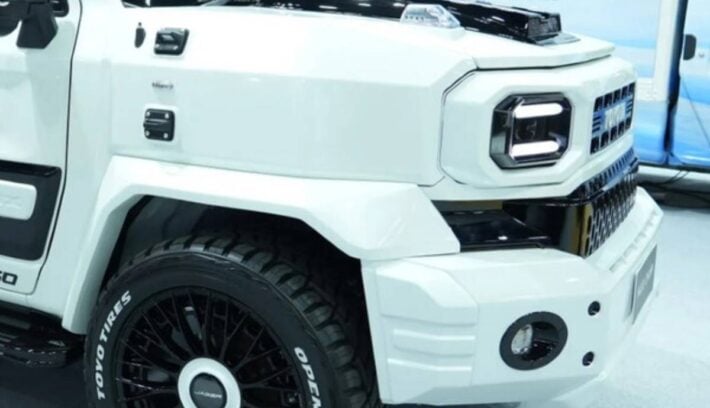 Toyota Hilux Champ Mercedes Clase G, la particular versión de la pick up