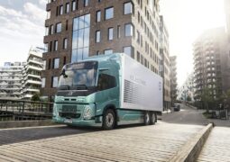 Volvo lanza su nueva generación de camiones eléctricos