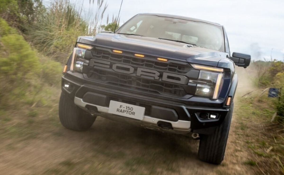 ford f 150 raptor 1