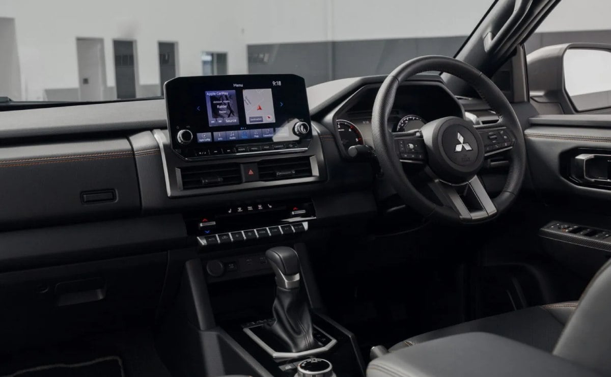 mitsubishi triton raider