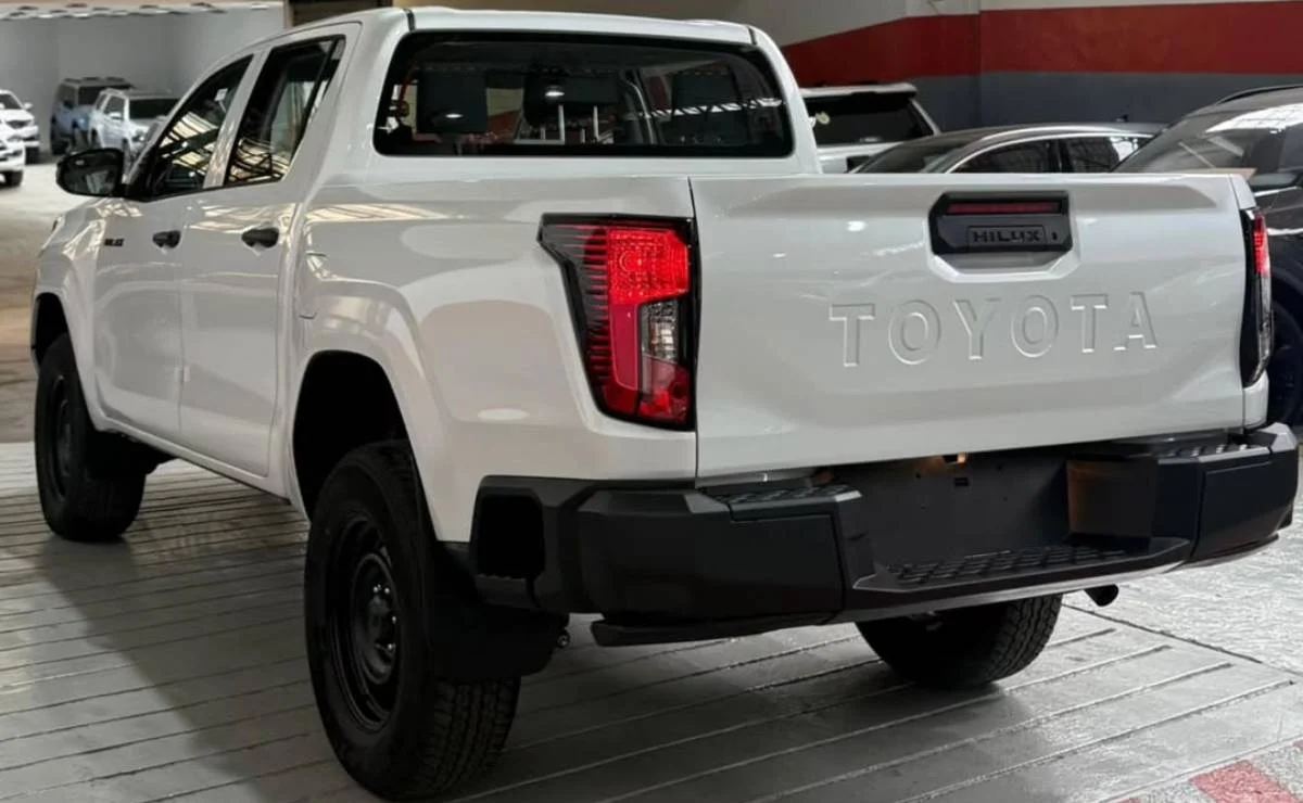 toyota hilux 2026 3