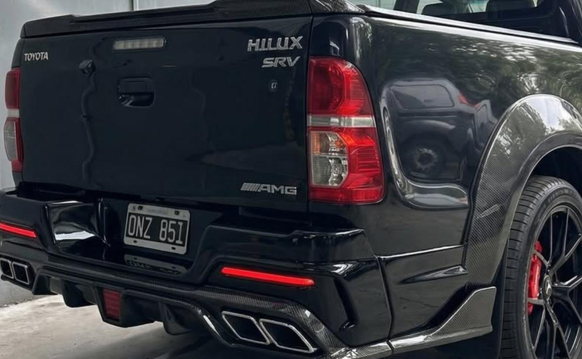 ¿Una Toyota Hilux AMG?: La versión inédita de la pick up más vendida que rompe todos los esquemas 1 toyota hilux amg