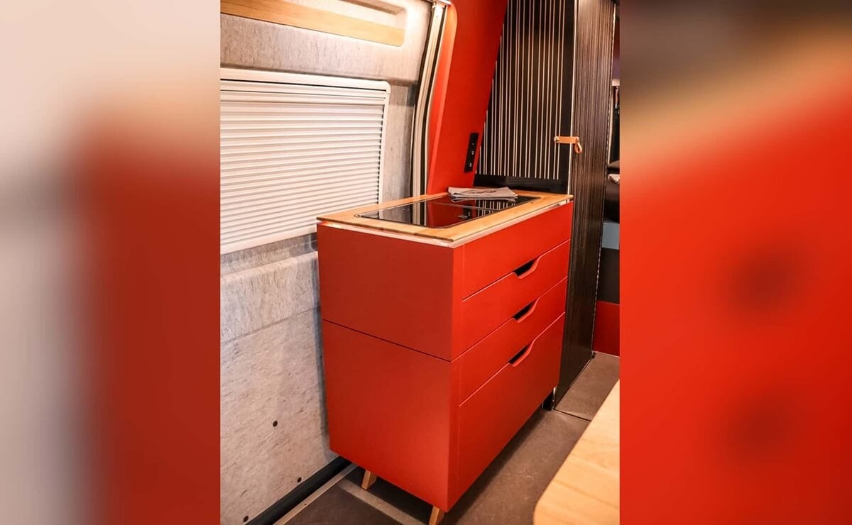 Esta camper aprovecha el espacio como pocas y sorprende por su versatilidad 4 Algovia Escape 2026 por dentro