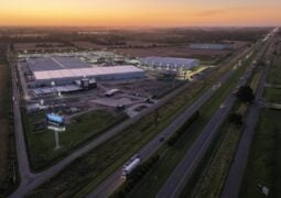 Nuevo Centro Industrial de Mercedes-Benz Camiones y Buses en Zárate