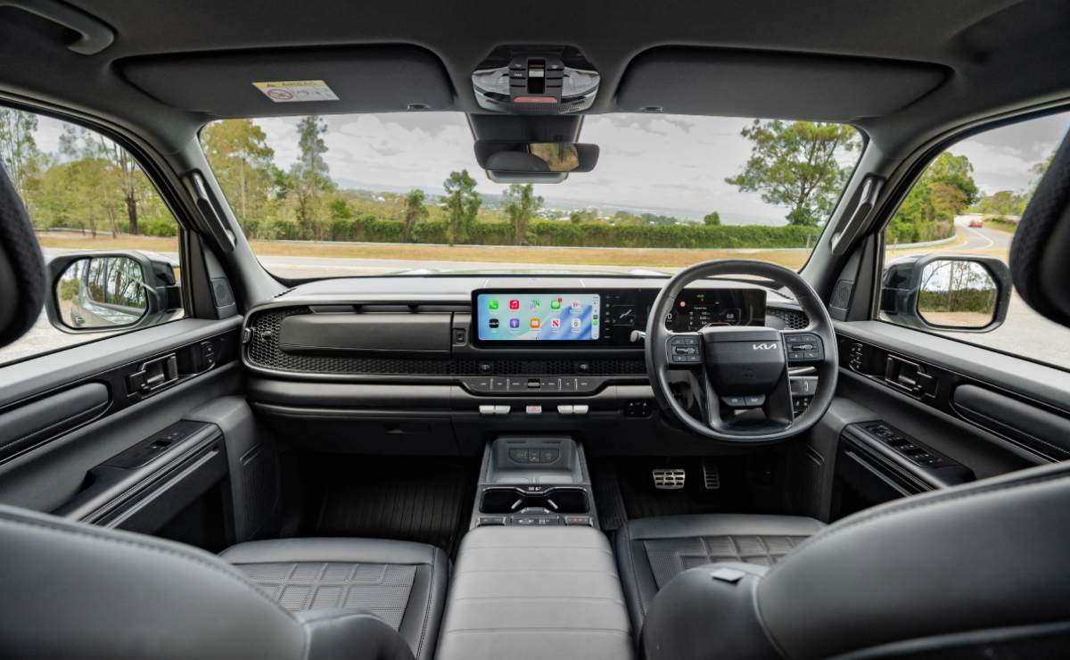 Kia bajó el precio de la Tasman, la pick up mediana: ¿cuánto cuesta ahora? 4 Kia Tasman interior