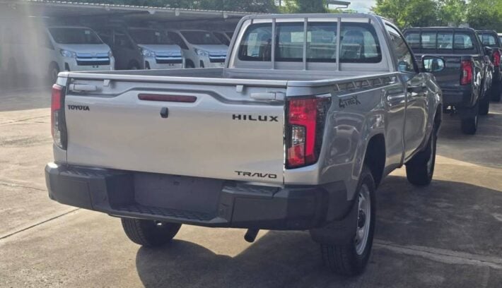 Así es la Toyota Hilux base
