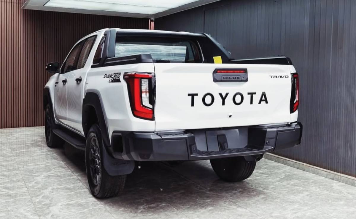 Toyota Hilux 2026 parte trasera
