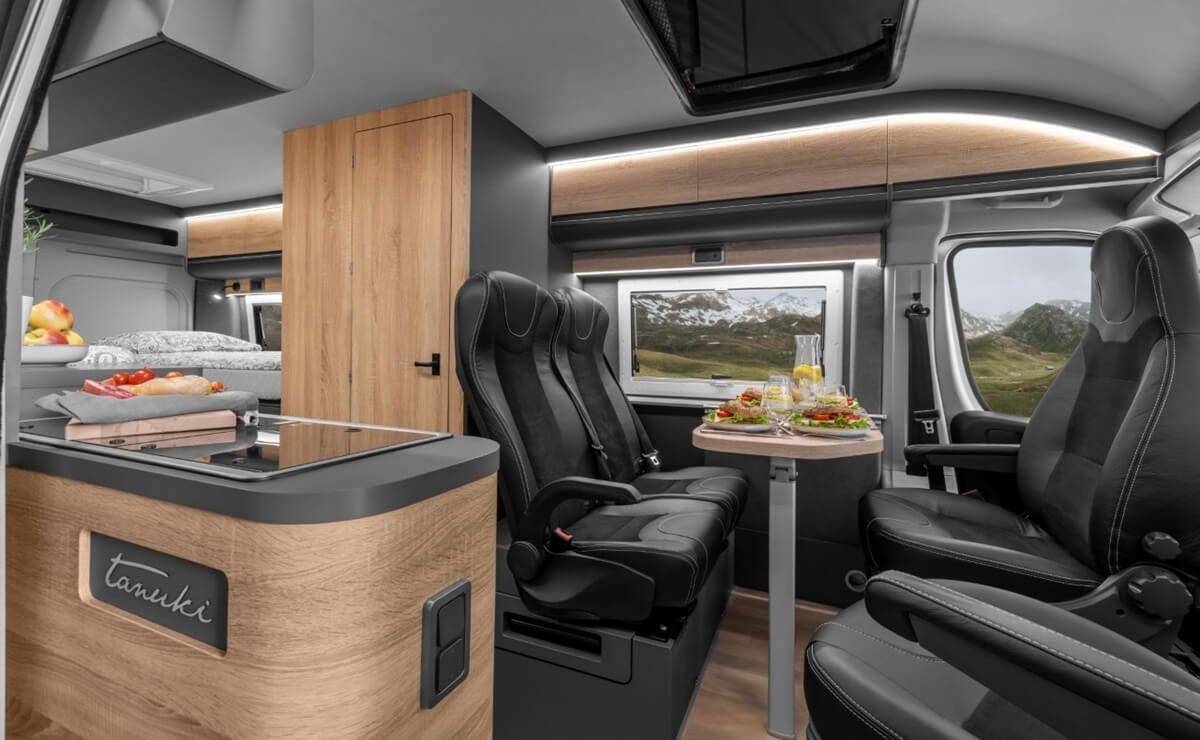 Toyota PROACE MAX Tanuki interior
