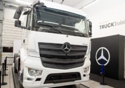Mercedes-Benz diálogos