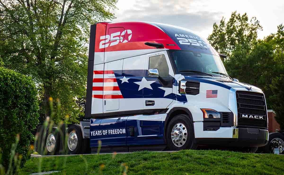 Mack Trucks presenta el Pioneer America 250, un camión exclusivo y único en su clase 3 mack trucks nuevo camion2