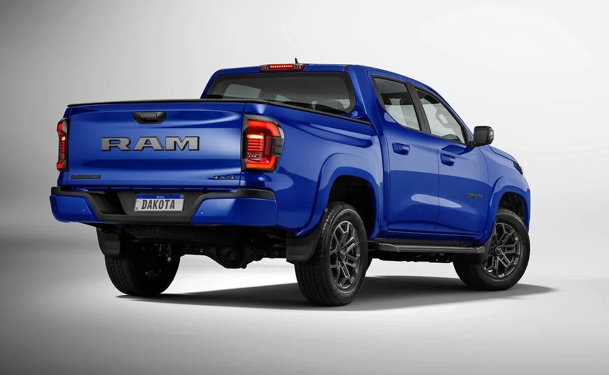 RAM y una nueva versión de la Dakota: ¿cómo es la pick up para superar a Toyota Hilux? 2 ram dakota night edition2