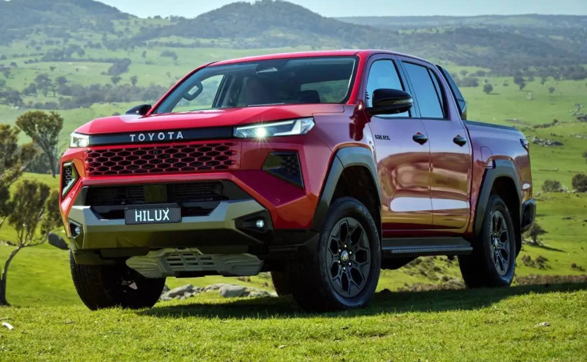 toyota hilux2 2