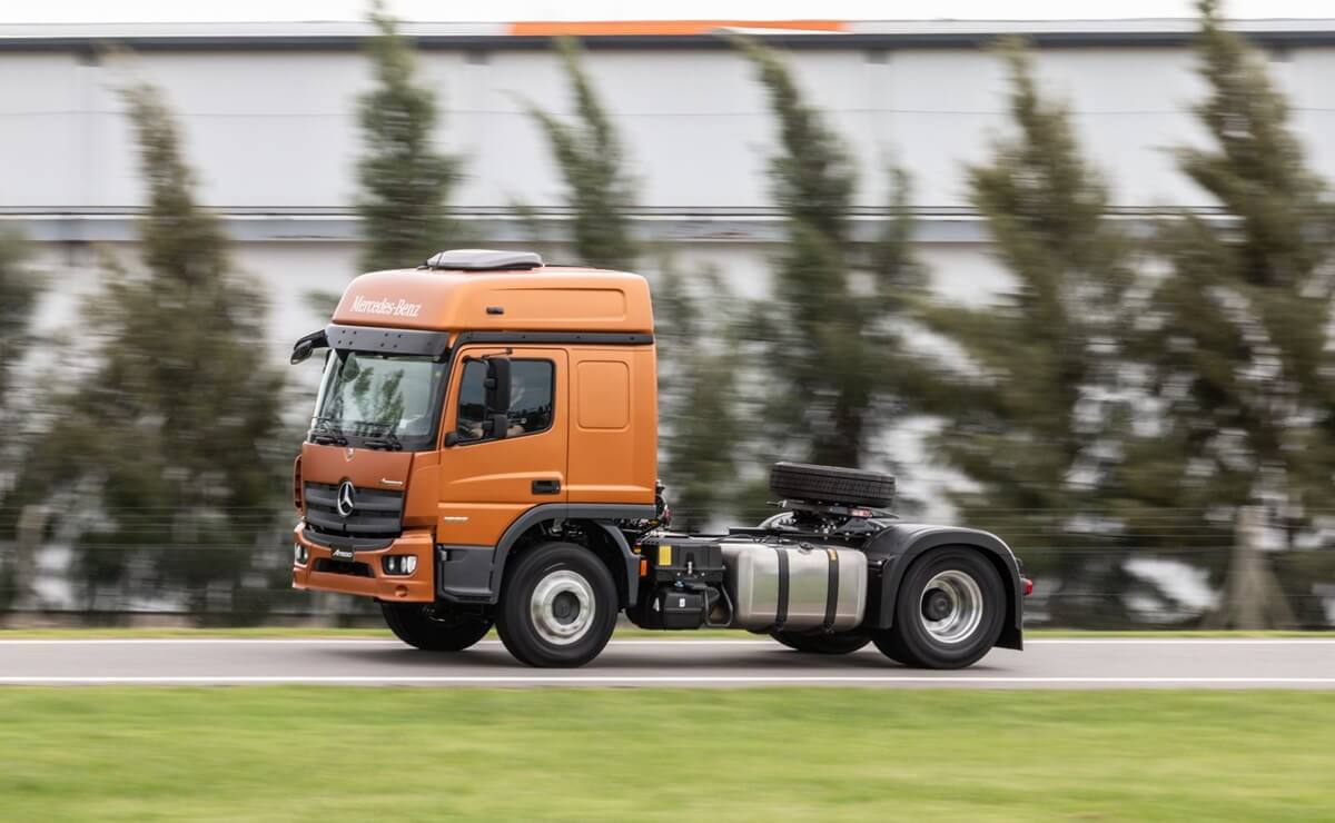 Zafra 2026: el respaldo de Mercedes-Benz Camiones y Buses a la producción azucarera 2 Atego 1932 LS