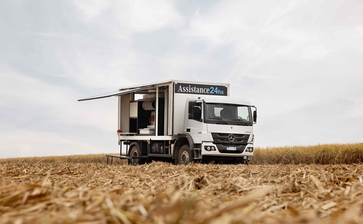 Zafra 2026: el respaldo de Mercedes-Benz Camiones y Buses a la producción azucarera 3 Axor 2038 S y Atego 1932 LS