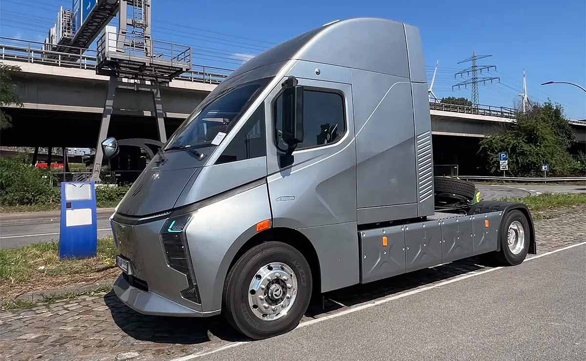 Así es el nuevo camión chino con diseño de Tesla que promete un antes y después 2 DeepWay Star camion