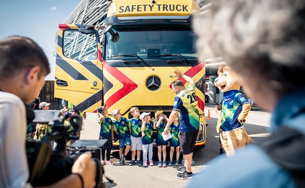 Mercedes-Benz Safety Truck y Safety Coach: Innovación en Seguridad Vial para Niños en Alemania 2 Mercedes Benz Safety Truck novedades