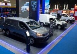 El grupo Stellantis exhibe sus modelos