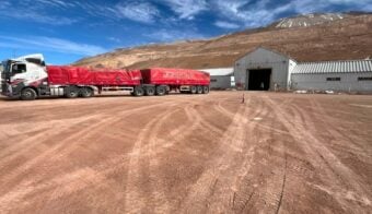 Volvo FH 540 6x4 en una prueba
