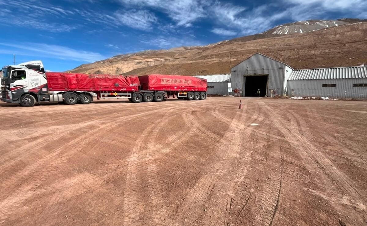 Volvo FH 540 6x4 en una prueba