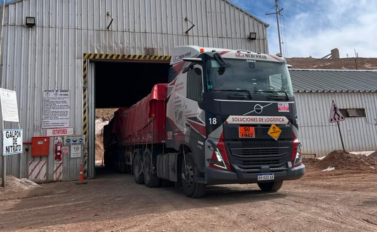 Volvo FH 540 y un bitren