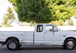 Una Ford F-350 de hace más de 30 años