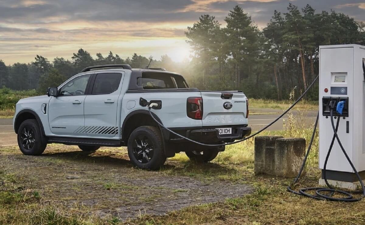 Ford prueba la nueva Ranger híbrida: 279 CV y más para romper el mercado de pick ups 3 ford ranger4