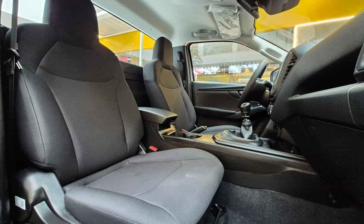 Una pick up japonesa sumó estas versiones de trabajo para competir con Toyota Hilux 4 isuzu d max3 1